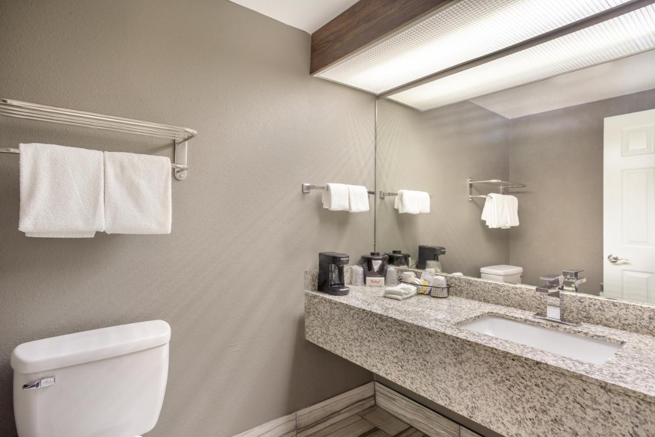 Red Roof Inn & Suites Athens, Al Luaran gambar