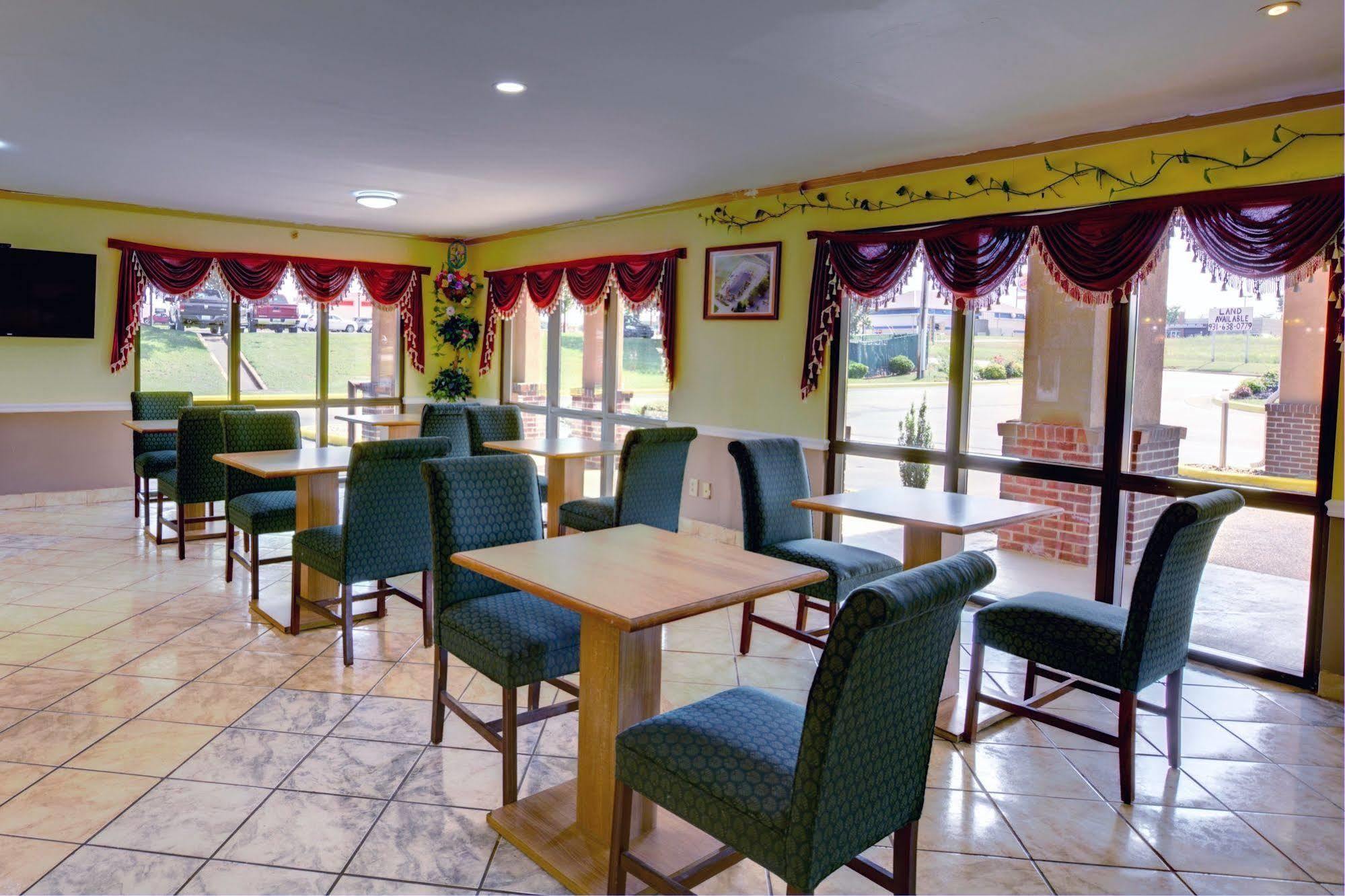 Red Roof Inn & Suites Athens, Al Luaran gambar